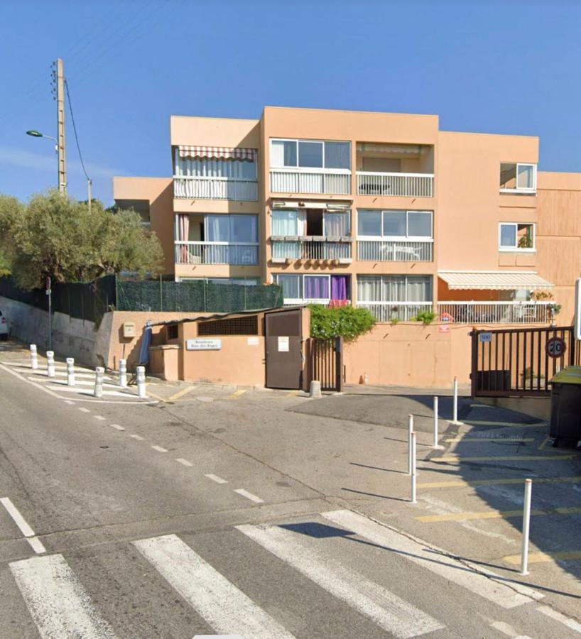 Appartement 2 pièces en rez de jardin avec parking et piscine Villeneuve-Loubet Extérieur photo