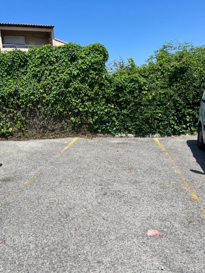 Appartement 2 pièces en rez de jardin avec parking et piscine Villeneuve-Loubet Extérieur photo